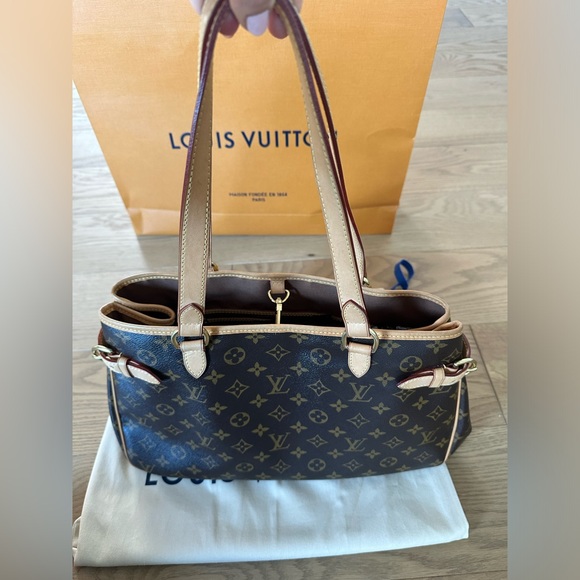 Louis Vuitton Pre-Owned 2006
Batignolles Tote Bag - Picture 3 of 16